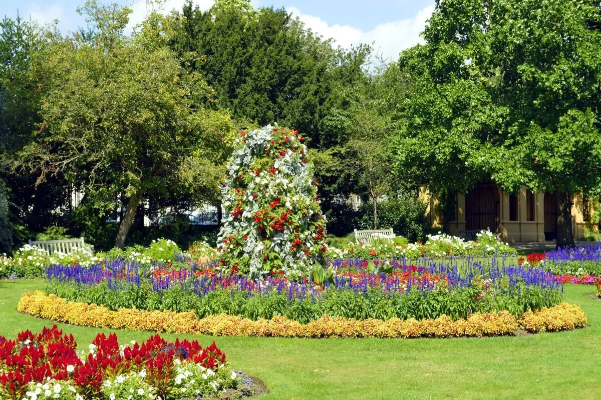 Jephson Gardens