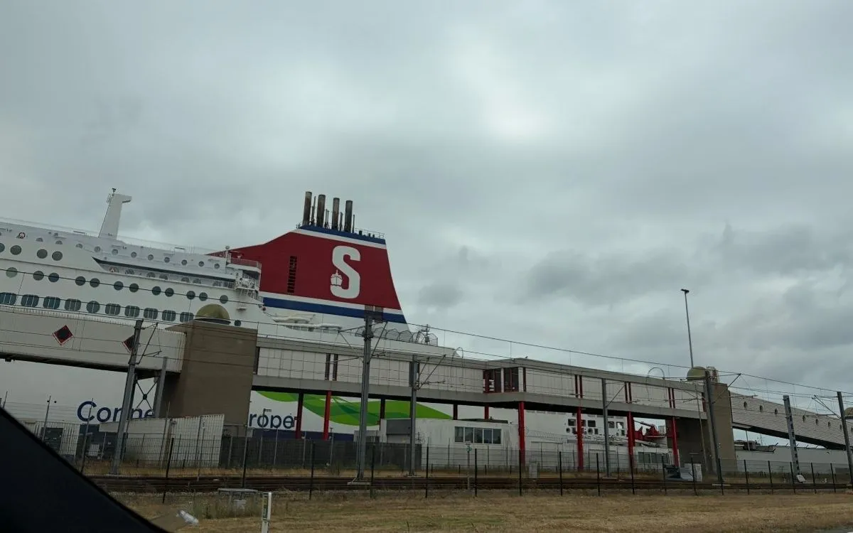 Hoek van Holland naar Harwich: tijden, hut en trein