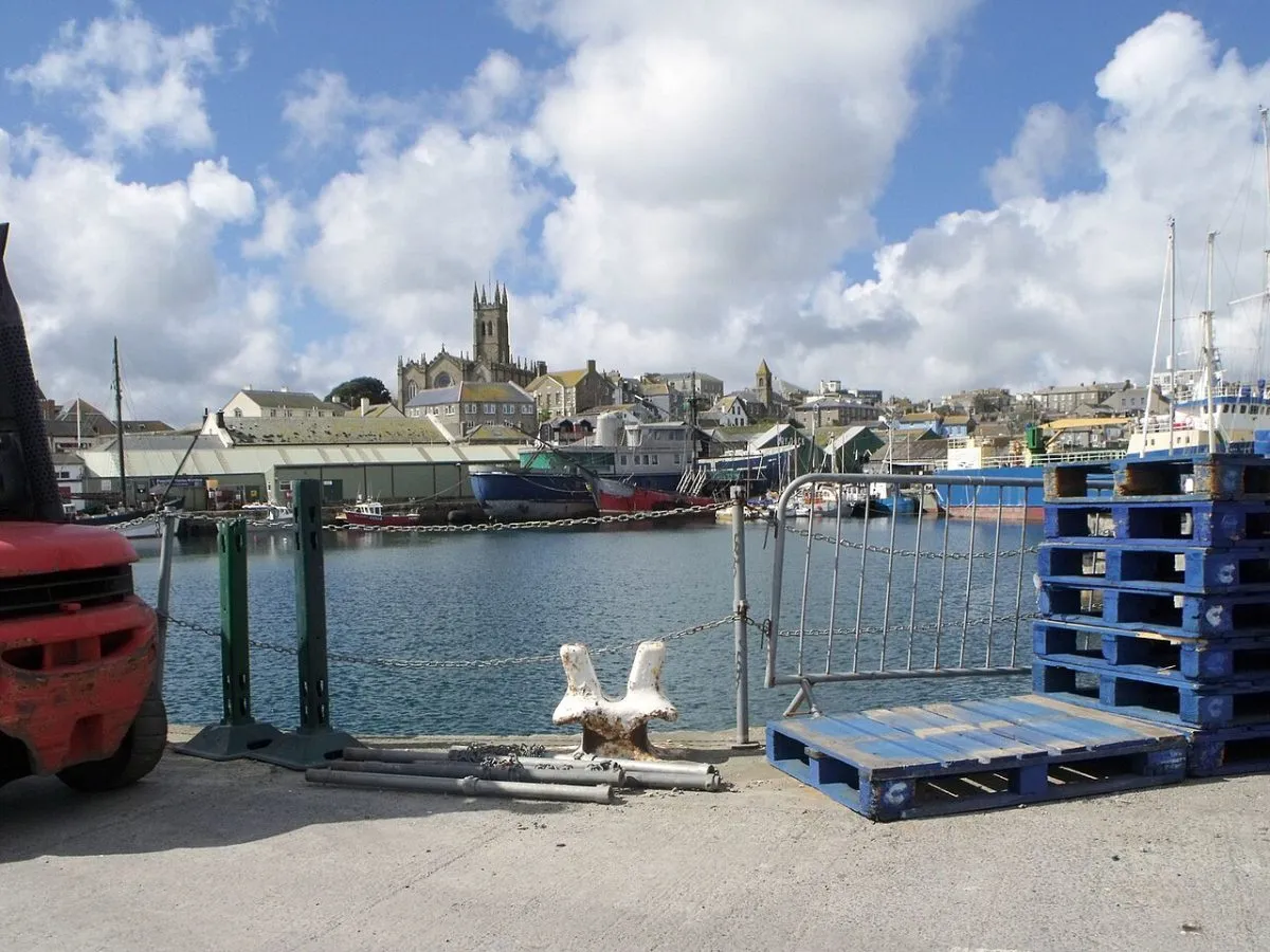 De haven en de boot naar de Scilly-eilanden