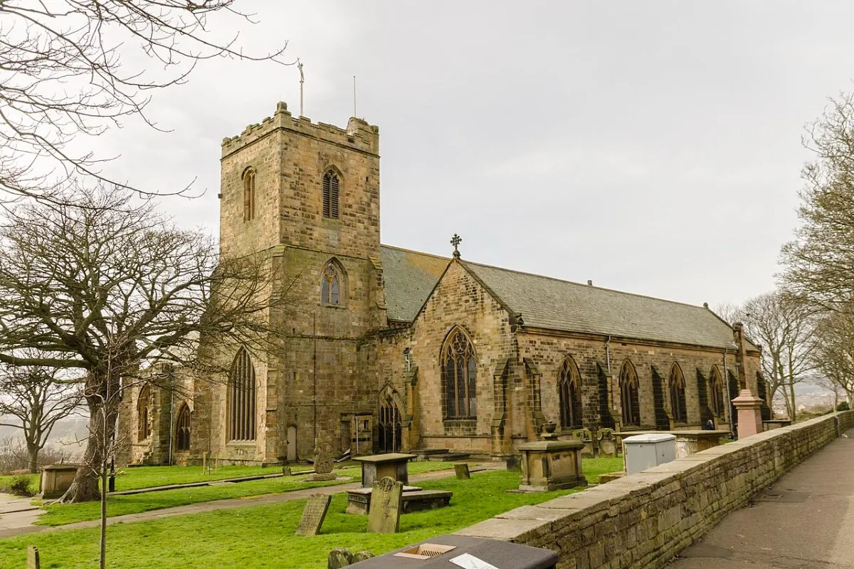St Mary's Church en het graf van Anne Brontë