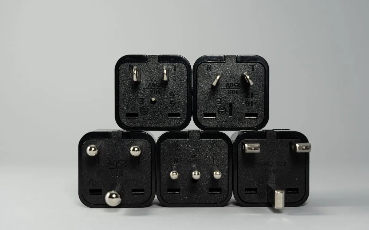 Stekker en adapter in Engeland: type G en 230 volt