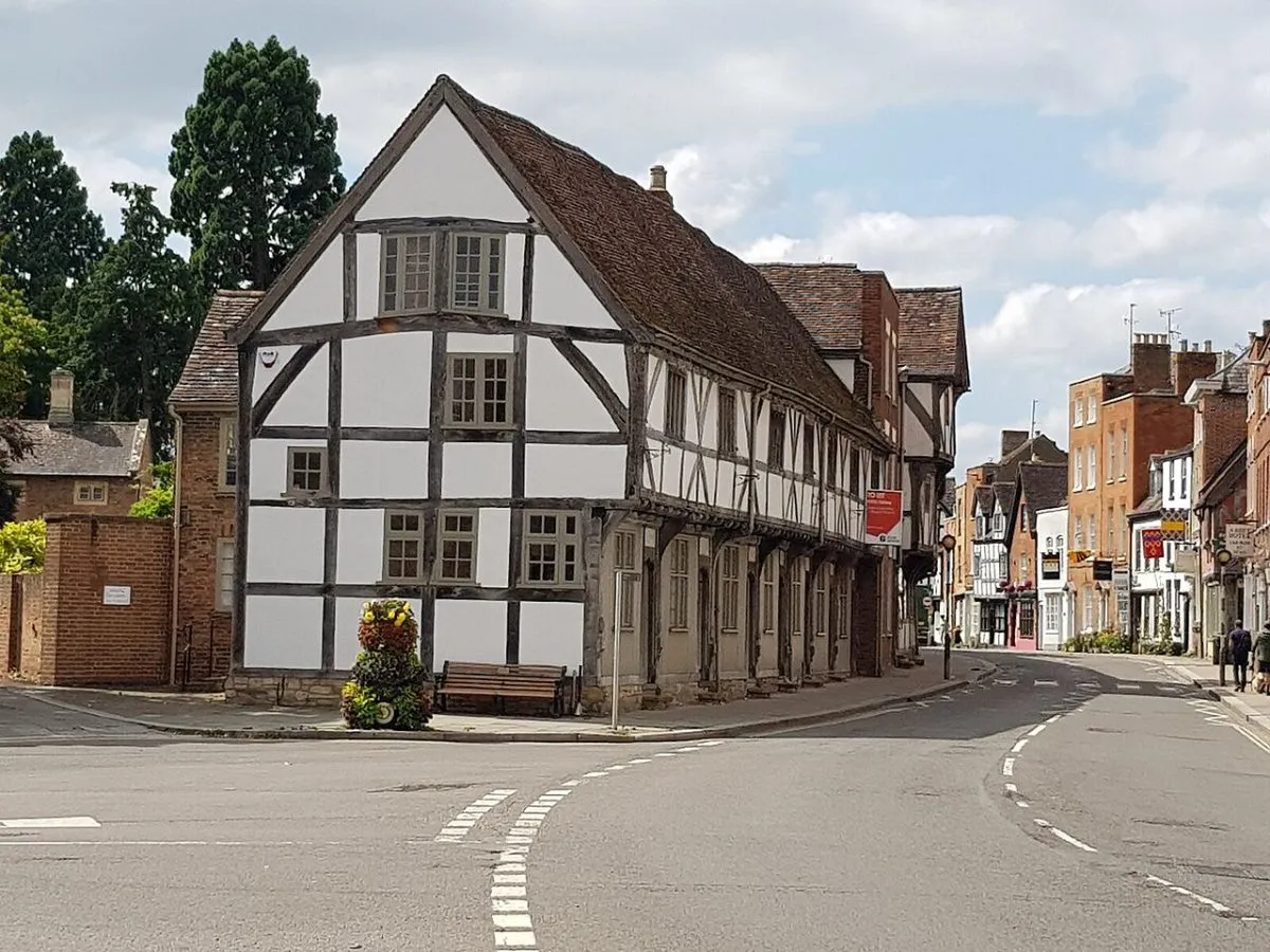 John Moore Museum, Merchant's House en de oude kapel