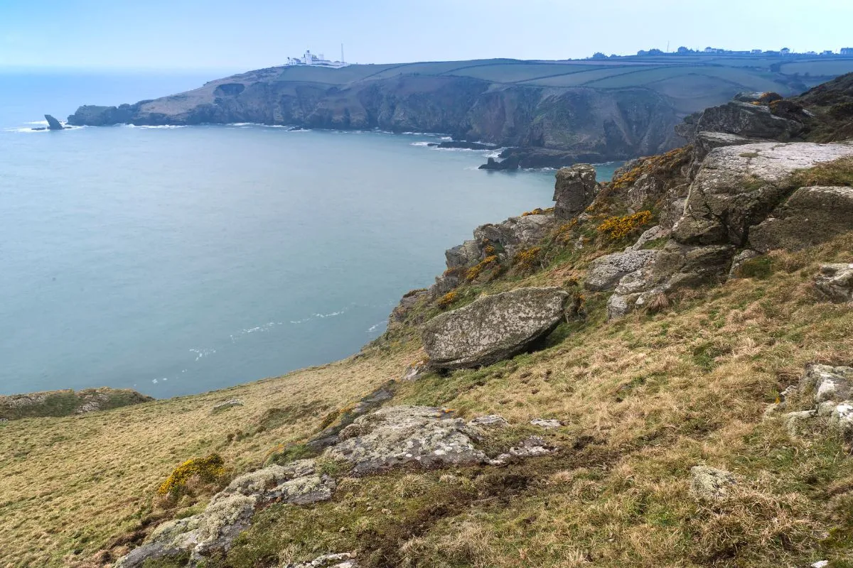 Wandelen bij Lizard Point: routes, parkeren en de vuurtoren