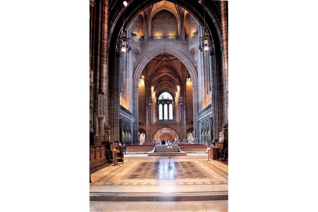 Binnen in de Liverpool Cathedral
