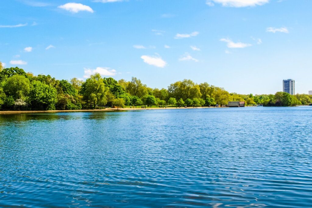 The Serpentine meer in Londen