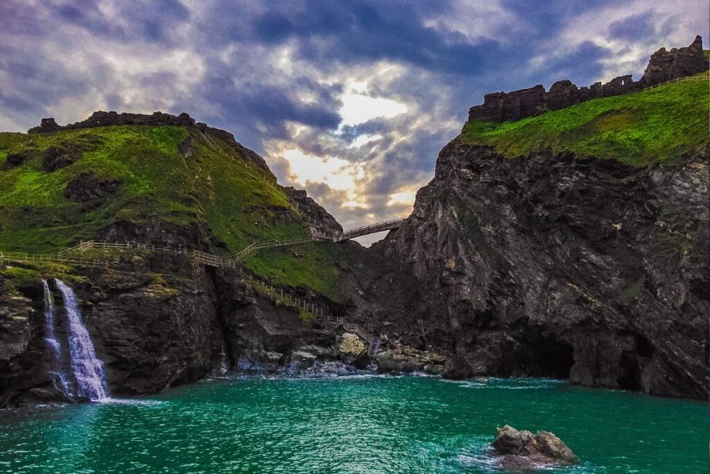 prachtige foto van de kliffen Tintagel Castle